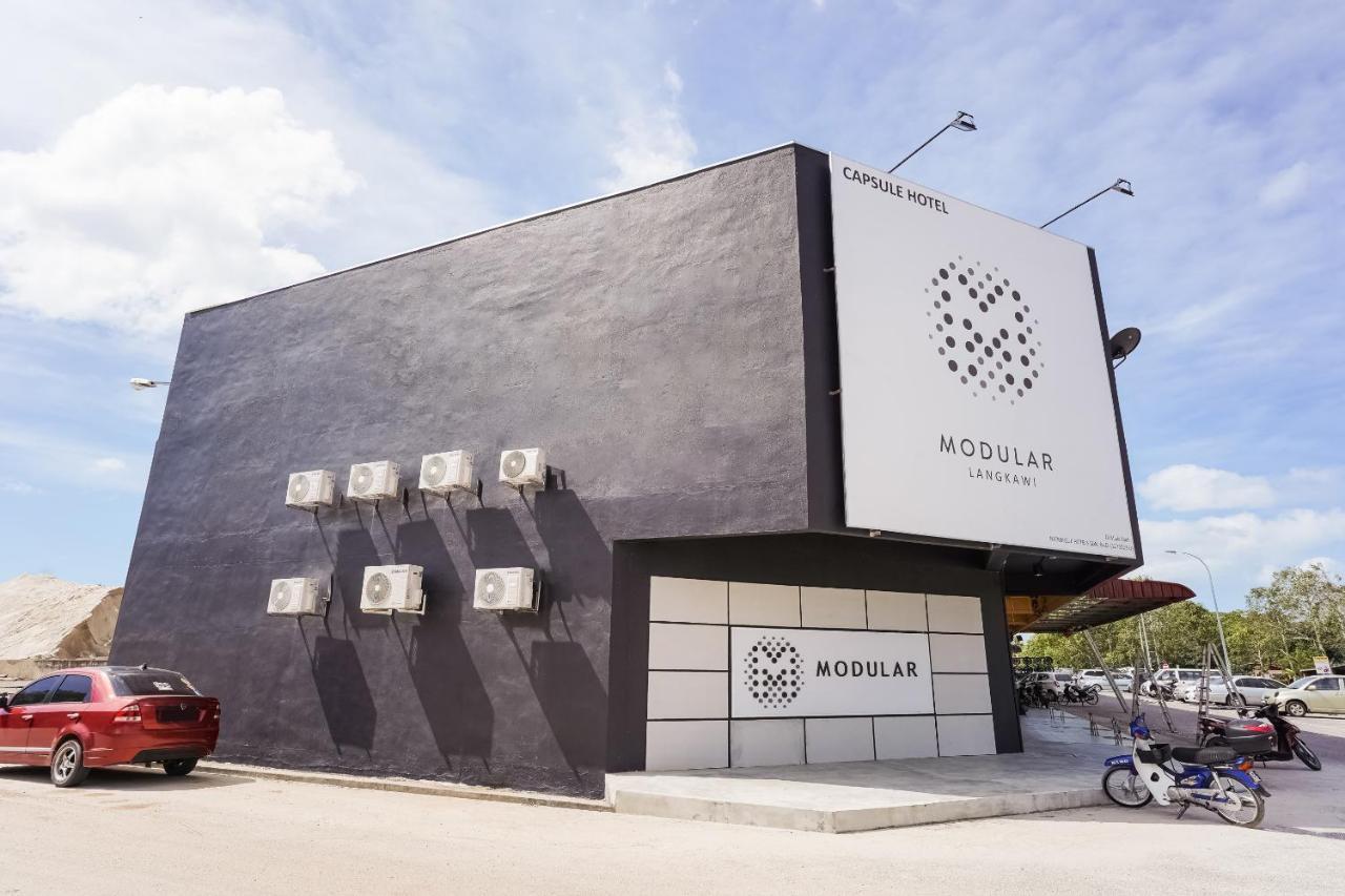 Oyo 89635 Modular Langkawi Capsule Hotel Padang Mat Sirat Exterior photo